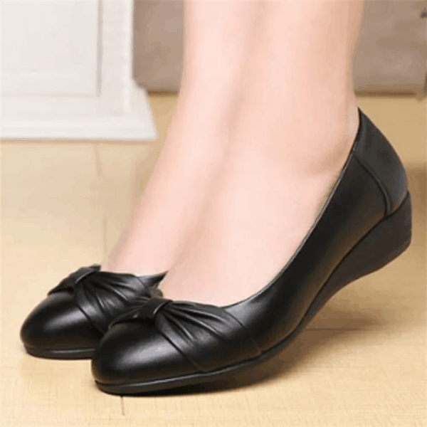 Women's Flats Shoes - Black